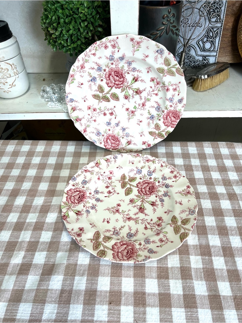 Vintage Johnson bros rose chintz plates 10” dinner replacement